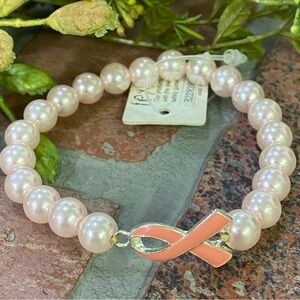 NWT Fashion pink breast cancer awareness dainty Beaded stretch bracelet